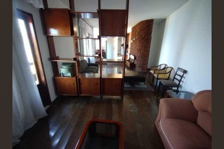 Casa à venda com 454m², 5 quartos e 3 vagas