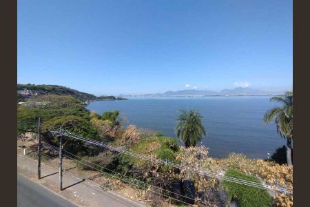 Casa à venda com 454m², 5 quartos e 3 vagas