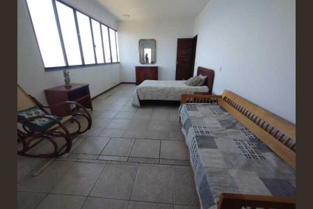 Casa à venda com 454m², 5 quartos e 3 vagas
