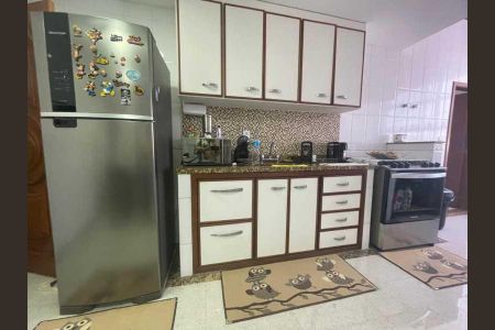 Apartamento à venda com 163m², 4 quartos e 3 vagas