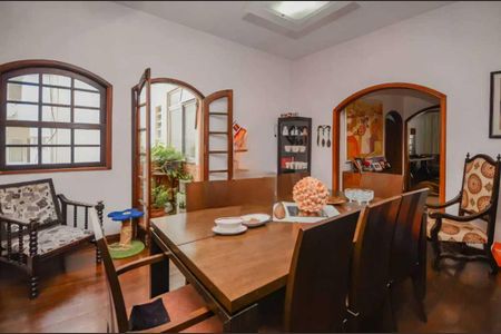 Apartamento à venda com 185m², 4 quartos e 1 vaga