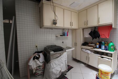 Casa à venda com 368m², 5 quartos e 3 vagasÁrea de Serviço