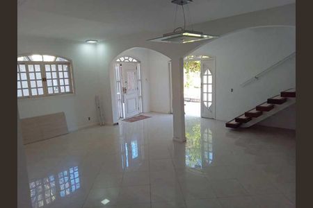 Casa à venda com 5 quartos, 368m² em Anil, Rio de Janeiro