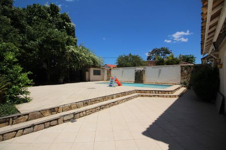 Casa à venda com 368m², 5 quartos e 3 vagasÁrea Externa