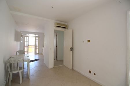 Casa à venda com 368m², 5 quartos e 3 vagasQuarto 1