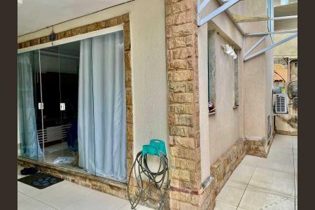 Casa de condomínio à venda com 100m², 4 quartos e 2 vagas