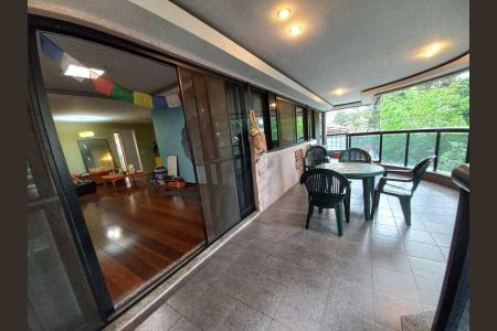 Apartamento à venda com 168m², 4 quartos e 2 vagas