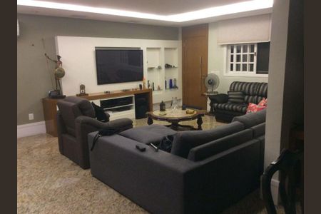 Casa à venda com 4 quartos, 276m² em Piratininga, Niterói
