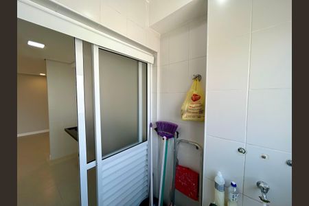 Apartamento à venda com 60m², 2 quartos e 1 vagaÁrea de Serviço