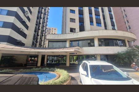 Studio à venda com 28m², 1 quarto e 1 vaga Studio à venda com 28m², 1 quarto e 1 vagaFachada do Prédio