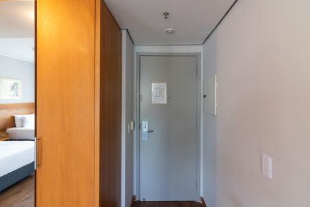 Studio à venda com 28m², 1 quarto e 1 vaga Studio à venda com 28m², 1 quarto e 1 vagaHall de entrada