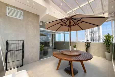 Apartamento à venda com 129m², 2 quartos e 2 vagas Apartamento à venda com 129m², 2 quartos e 2 vagasCobertura