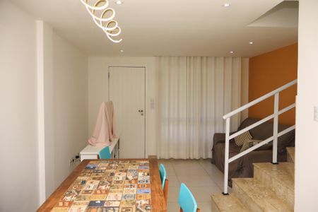 Sala de casa de condomínio para alugar com 3 quartos, 90m² em Stella Maris, Salvador