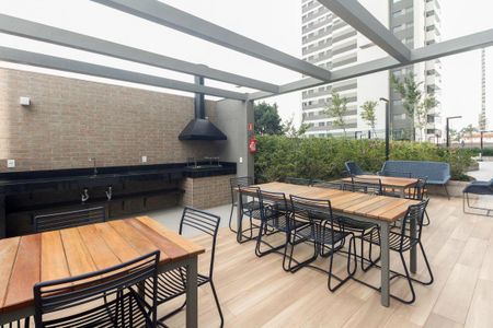 Apartamento à venda com 27m², 1 quarto e sem vaga Apartamento à venda com 27m², 1 quarto e sem vagaCondomínio - Churrasqueira