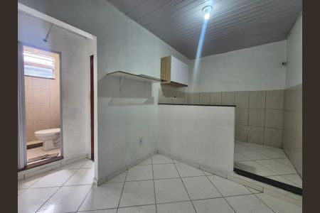 Sala de casa para alugar com 1 quarto, 24m² em Vargem Grande, Rio de Janeiro