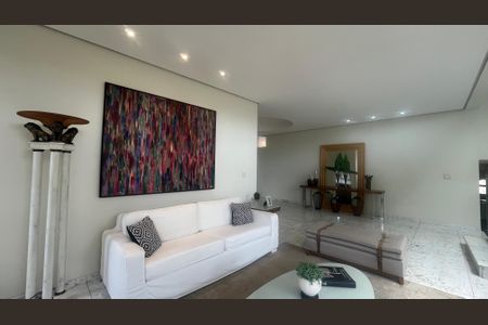 Casa de condomínio à venda com 980m², 5 quartos e 6 vagas Casa de condomínio à venda com 980m², 5 quartos e 6 vagasSala