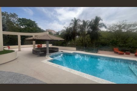 Casa de condomínio à venda com 980m², 5 quartos e 6 vagas Casa de condomínio à venda com 980m², 5 quartos e 6 vagasÁrea Externa