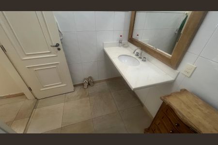 Casa de condomínio à venda com 980m², 5 quartos e 6 vagas Casa de condomínio à venda com 980m², 5 quartos e 6 vagasEspaço Gourmet Banheiro