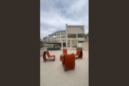 Casa de condomínio à venda com 980m², 5 quartos e 6 vagas Casa de condomínio à venda com 980m², 5 quartos e 6 vagasÁrea Externa