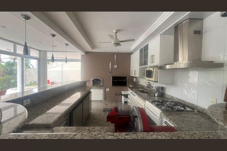 Casa de condomínio à venda com 980m², 5 quartos e 6 vagas Casa de condomínio à venda com 980m², 5 quartos e 6 vagasEspaço Gourmet