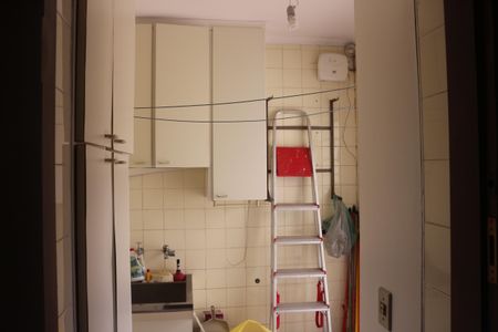 Casa à venda com 228m², 3 quartos e 3 vagasÁrea de Serviço