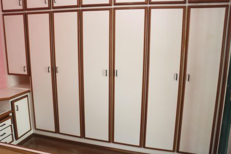 Casa à venda com 228m², 3 quartos e 3 vagasQuarto 2