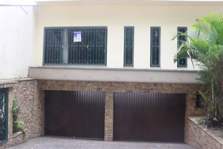 Casa à venda com 228m², 3 quartos e 3 vagasPlaquinha