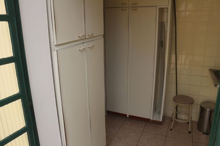 Casa à venda com 228m², 3 quartos e 3 vagasÁrea de Serviço