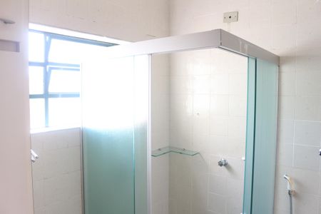 Casa à venda com 228m², 3 quartos e 3 vagasBanheiro 