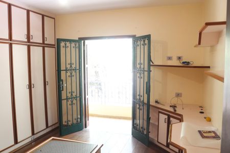 Casa à venda com 228m², 3 quartos e 3 vagasQuarto 2