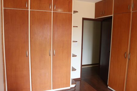 Casa à venda com 228m², 3 quartos e 3 vagasSuíte 1