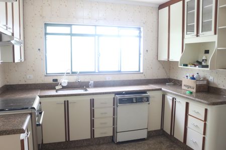 Casa à venda com 228m², 3 quartos e 3 vagasCozinha