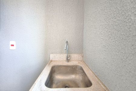 Apartamento para alugar com 66m², 2 quartos e 1 vagaÁrea de Serviço