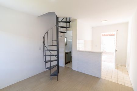 Sala de casa de condomínio à venda com 2 quartos, 80m² em Cavalhada, Porto Alegre