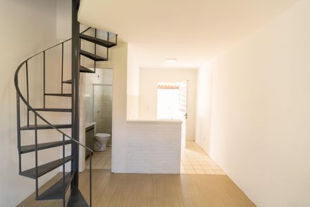 Sala de casa de condomínio à venda com 2 quartos, 80m² em Cavalhada, Porto Alegre
