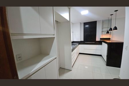 Cozinha de casa para alugar com 3 quartos, 115m² em Setor Pedro Ludovico, Goiânia
