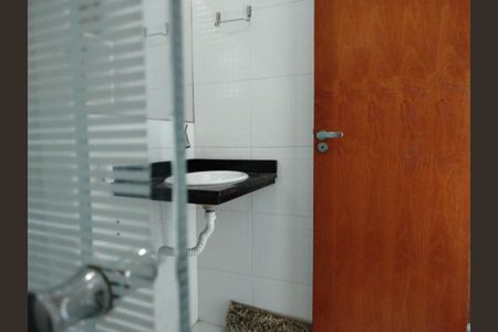 Apartamento à venda com 45m², 2 quartos e 1 vaga Apartamento à venda com 45m², 2 quartos e 1 vagaBanheiro