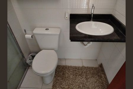Apartamento à venda com 45m², 2 quartos e 1 vaga Apartamento à venda com 45m², 2 quartos e 1 vagaBanheiro