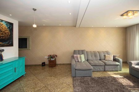 Casa à venda com 300m², 3 quartos e 2 vagas Casa à venda com 300m², 3 quartos e 2 vagasSala