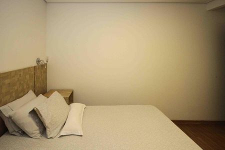 Casa à venda com 300m², 3 quartos e 2 vagas Casa à venda com 300m², 3 quartos e 2 vagasQuarto