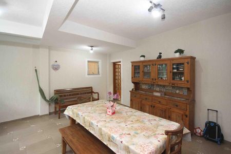 Casa à venda com 300m², 3 quartos e 2 vagas Casa à venda com 300m², 3 quartos e 2 vagasEspaço Gourmet