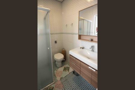 Casa à venda com 300m², 3 quartos e 2 vagas Casa à venda com 300m², 3 quartos e 2 vagasBanheiro