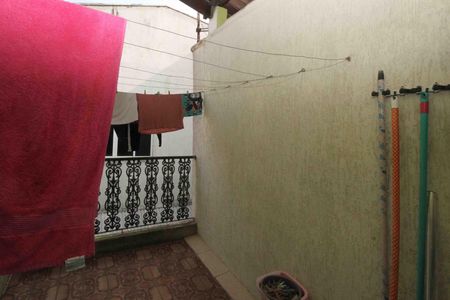 Casa à venda com 300m², 3 quartos e 2 vagas Casa à venda com 300m², 3 quartos e 2 vagasVaranda