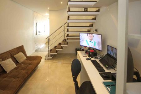 Casa à venda com 300m², 3 quartos e 2 vagas Casa à venda com 300m², 3 quartos e 2 vagasLavabo