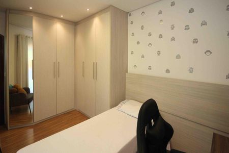 Casa à venda com 300m², 3 quartos e 2 vagas Casa à venda com 300m², 3 quartos e 2 vagasQuarto 02