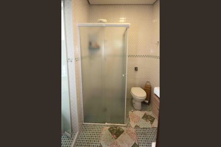 Casa à venda com 300m², 3 quartos e 2 vagas Casa à venda com 300m², 3 quartos e 2 vagasBanheiro