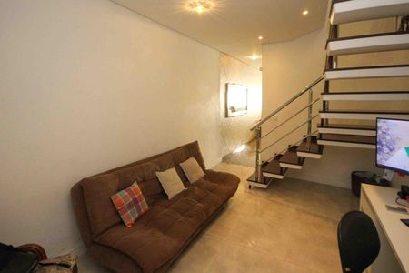 Casa à venda com 300m², 3 quartos e 2 vagas Casa à venda com 300m², 3 quartos e 2 vagasLavabo