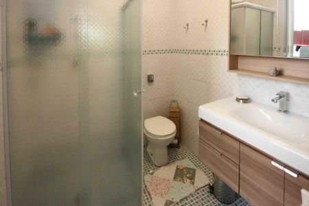 Casa à venda com 300m², 3 quartos e 2 vagas Casa à venda com 300m², 3 quartos e 2 vagasBanheiro