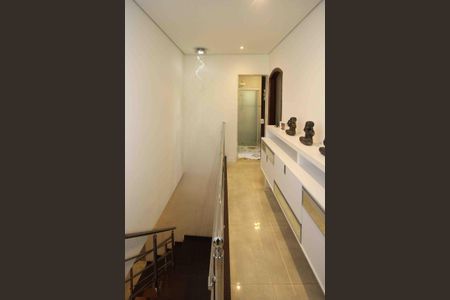 Casa à venda com 300m², 3 quartos e 2 vagas Casa à venda com 300m², 3 quartos e 2 vagasCorredor