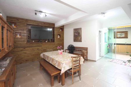 Casa à venda com 300m², 3 quartos e 2 vagas Casa à venda com 300m², 3 quartos e 2 vagasEspaço Gourmet